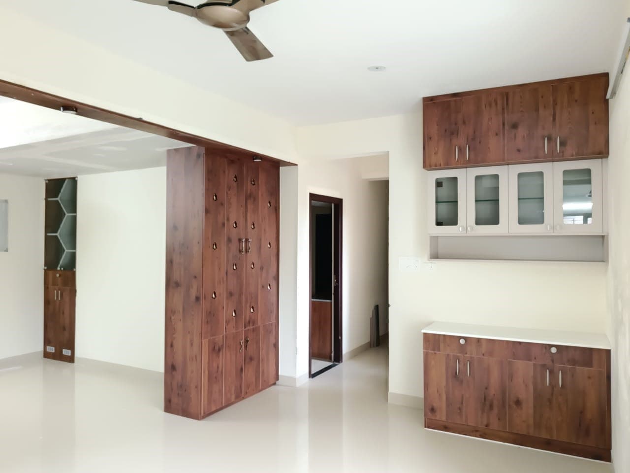 Glimmerwood interior